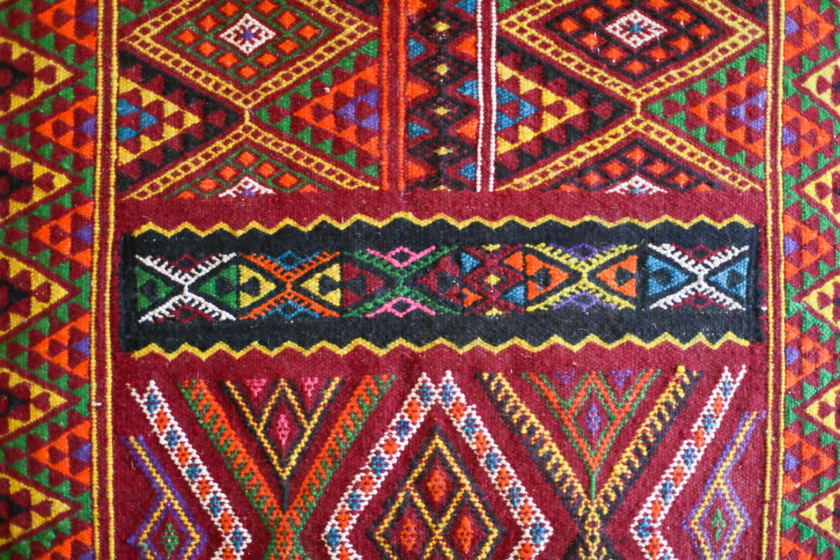 Colorful geometric pattern of a runner