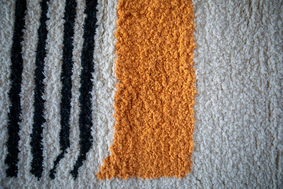 Shag rug with stripes