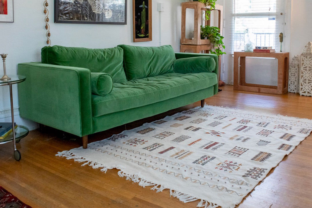 Living room with a geometric motif rug